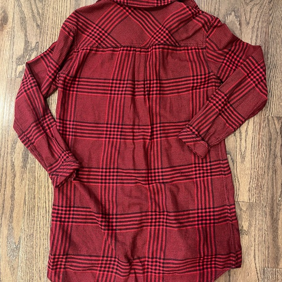 Aritzia Wilfred free red flannel button down tunic - Picture 2 of 4